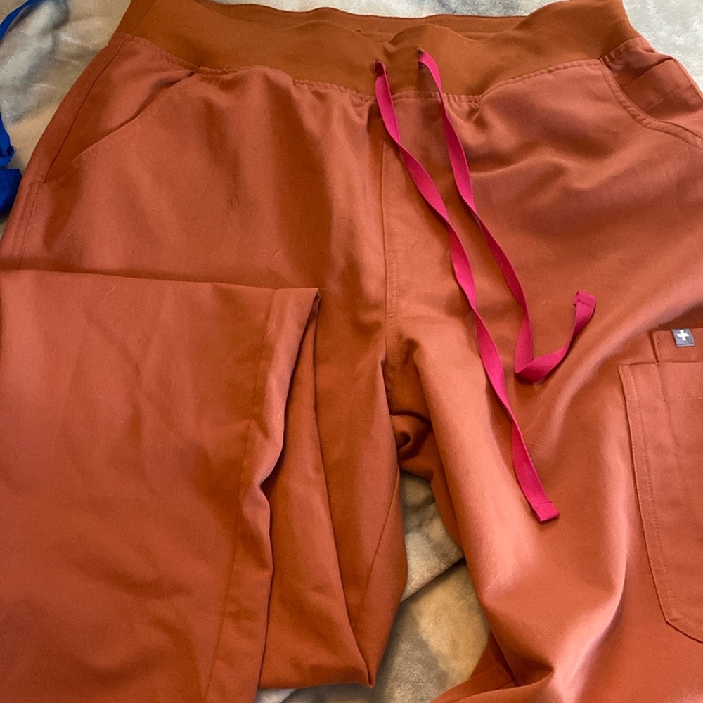 Figs pants